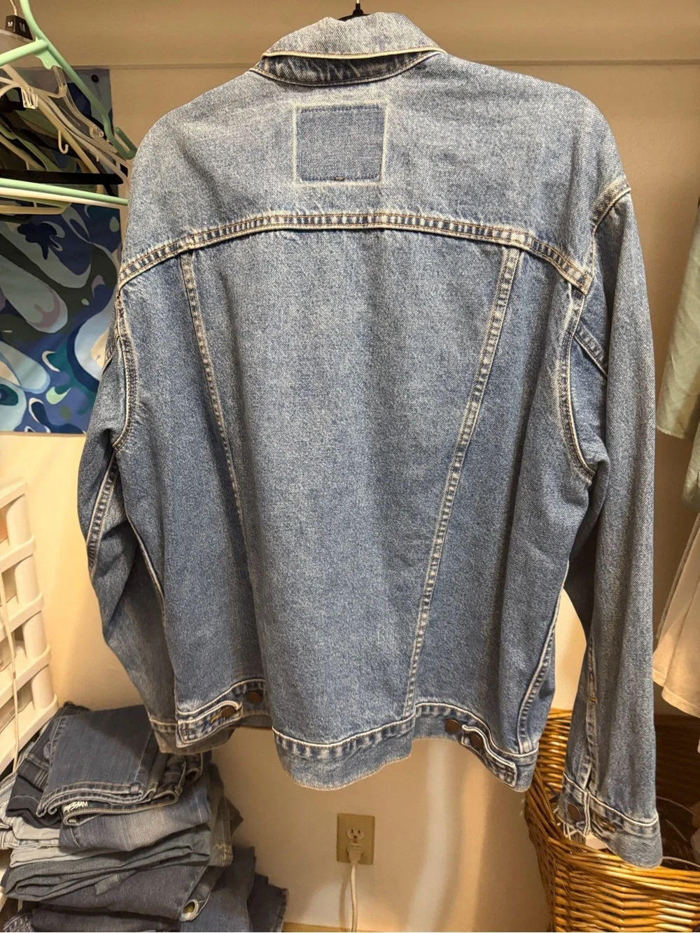 Levi's Light Blue Denim Trucker Jacket - Picture 4 of 5